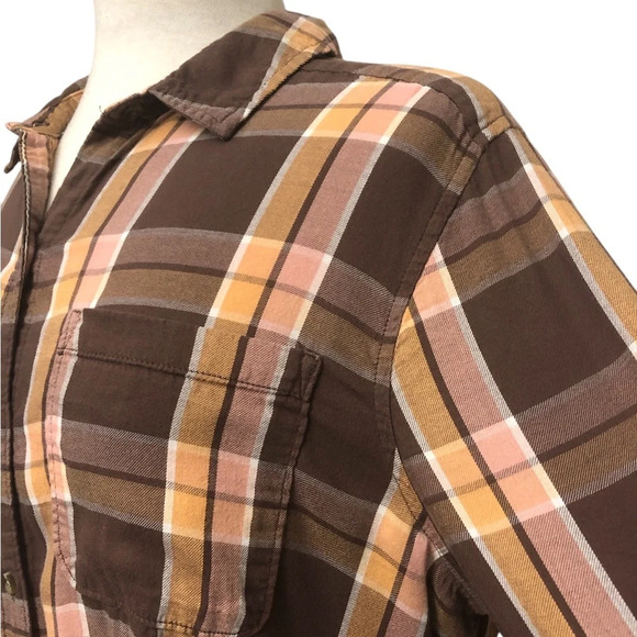 SO Women’s Plaid Favorite Button Down Shirt - Picture 4 of 11